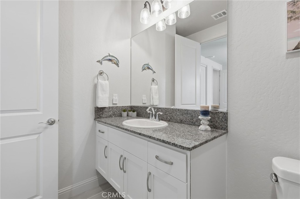 4432 S University St, Visalia, CA 93277