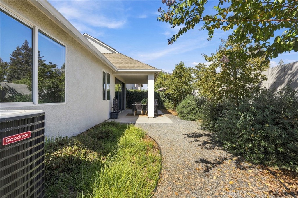 4432 S University St, Visalia, CA 93277
