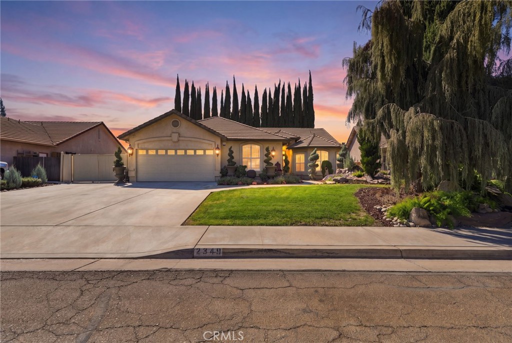 2349 S Mary Dr, Visalia, CA 93292