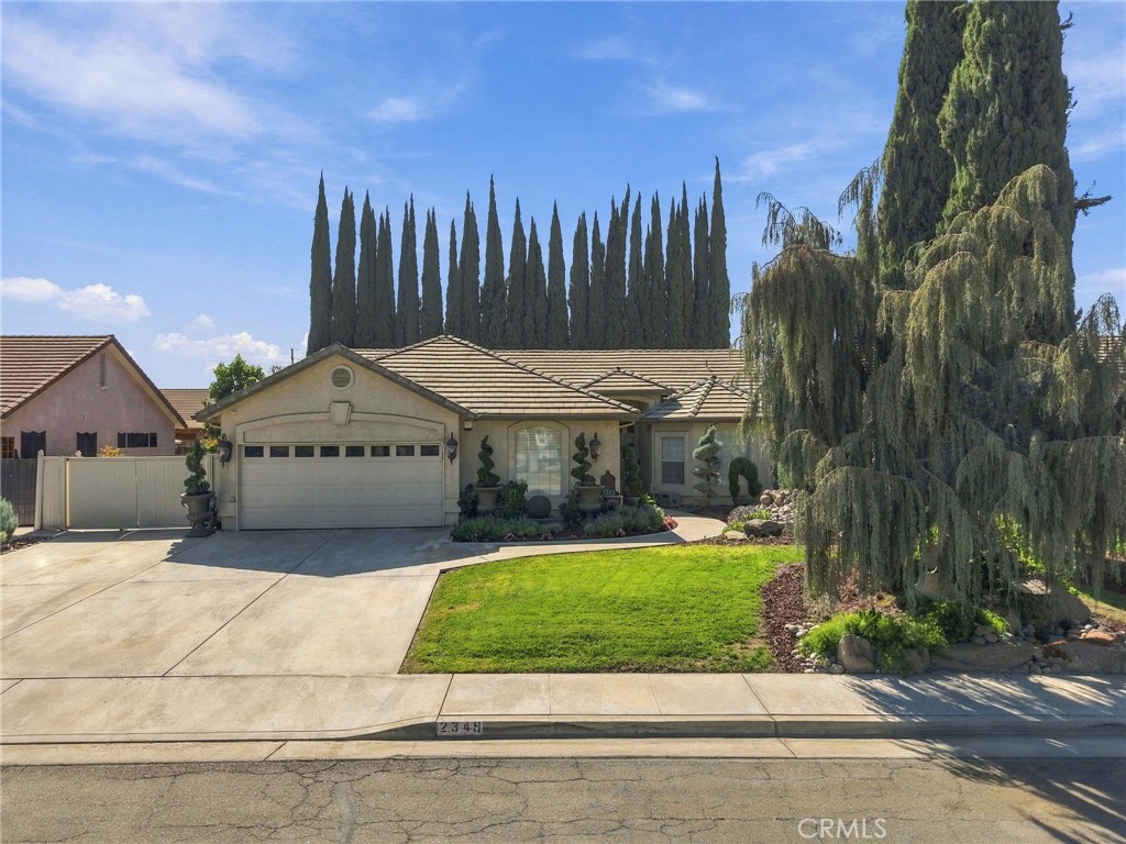 2349 S Mary Dr, Visalia, CA 93292