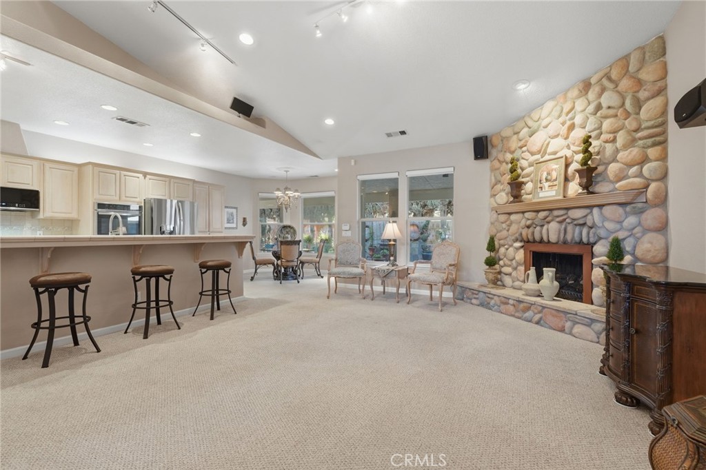 2349 S Mary Dr, Visalia, CA 93292