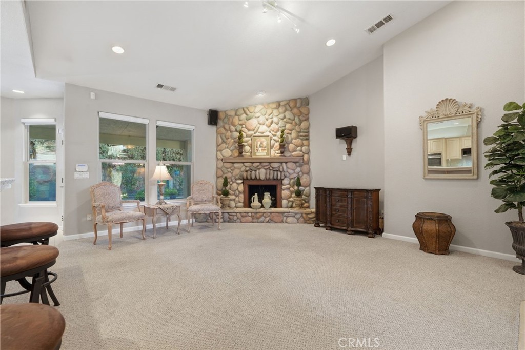2349 S Mary Dr, Visalia, CA 93292