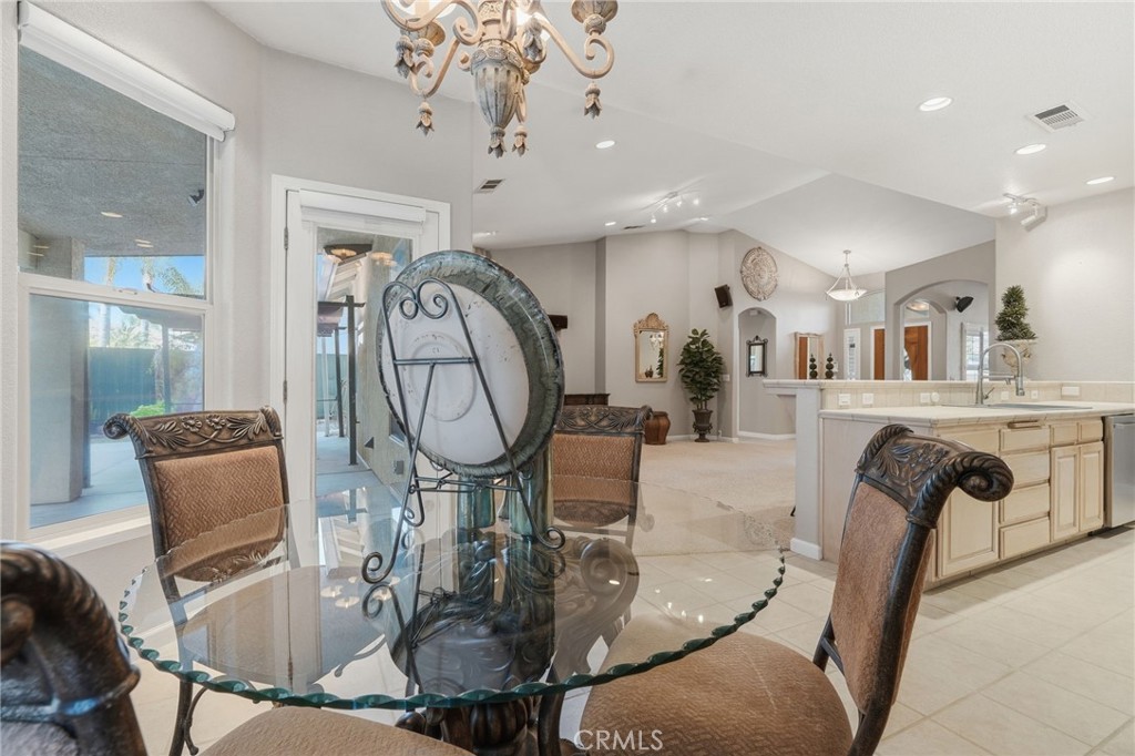 2349 S Mary Dr, Visalia, CA 93292