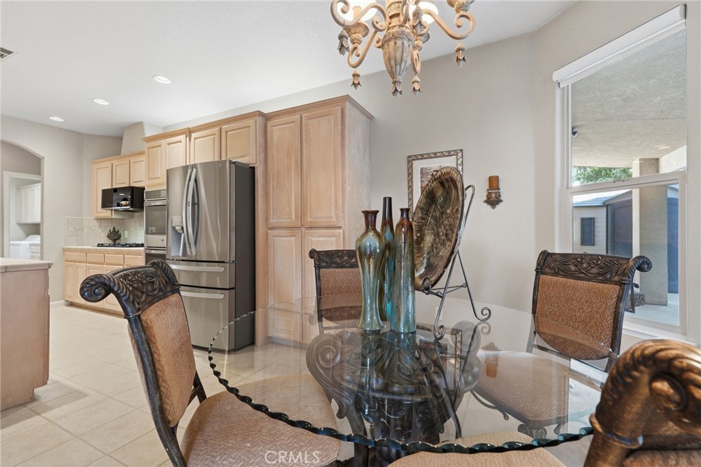 2349 S Mary Dr, Visalia, CA 93292