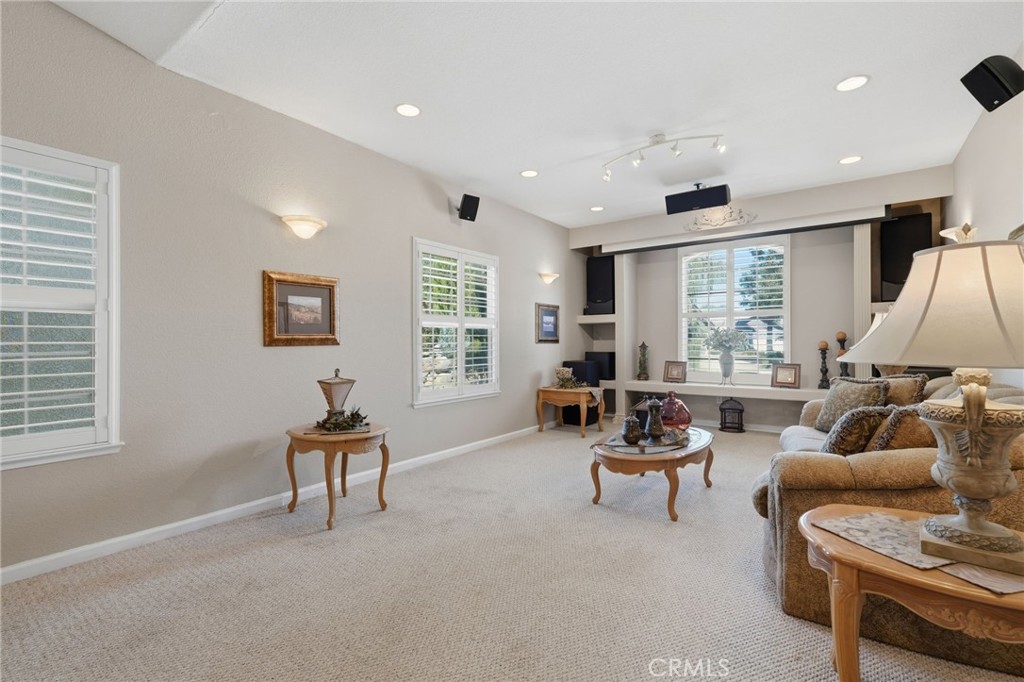 2349 S Mary Dr, Visalia, CA 93292