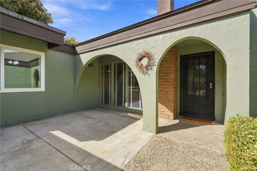 2950 W Border Links Dr, Visalia, CA 93291