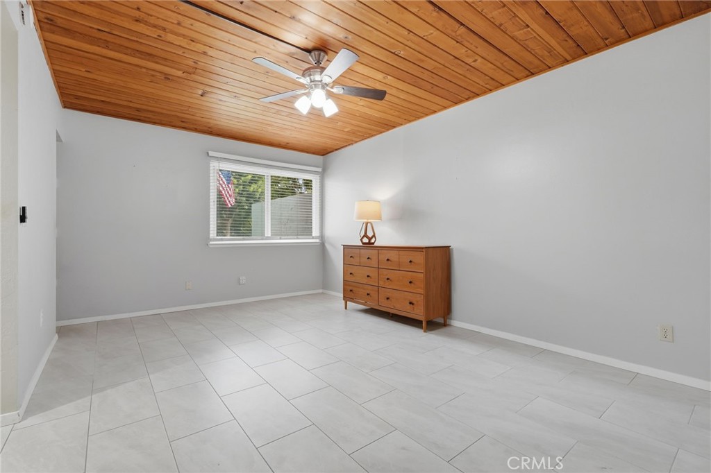 2950 W Border Links Dr, Visalia, CA 93291