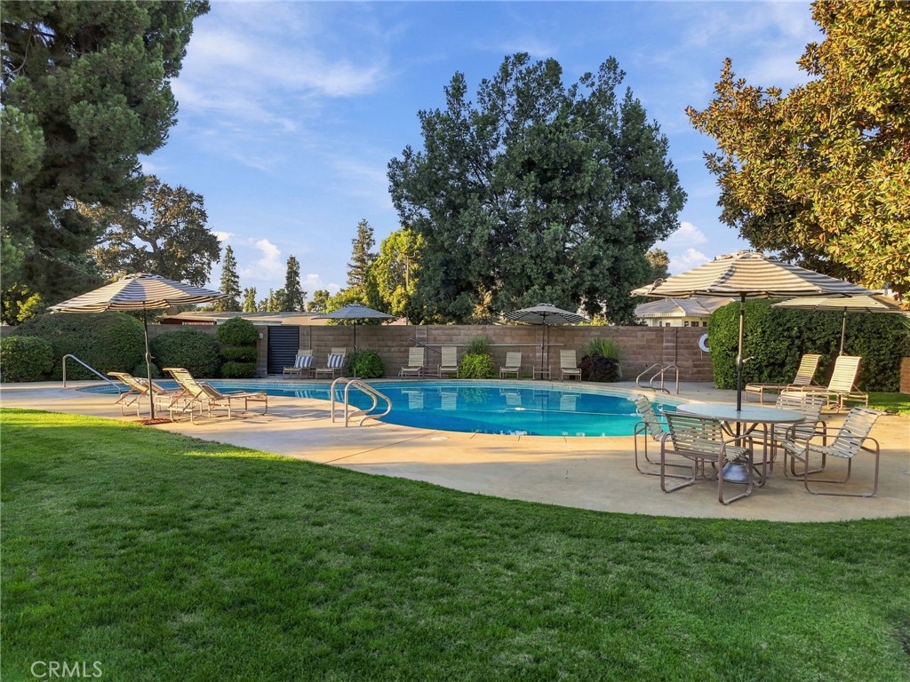 2950 W Border Links Dr, Visalia, CA 93291