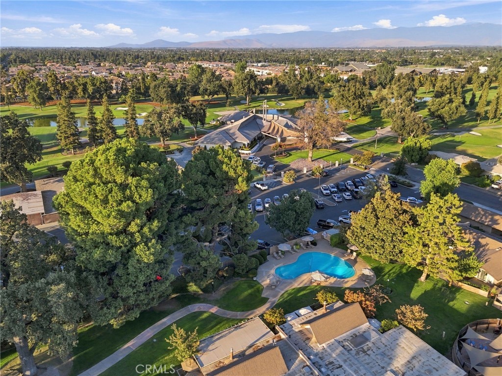 2950 W Border Links Dr, Visalia, CA 93291