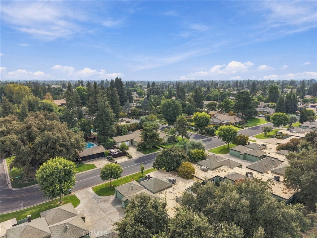 2950 W Border Links Dr, Visalia, CA 93291