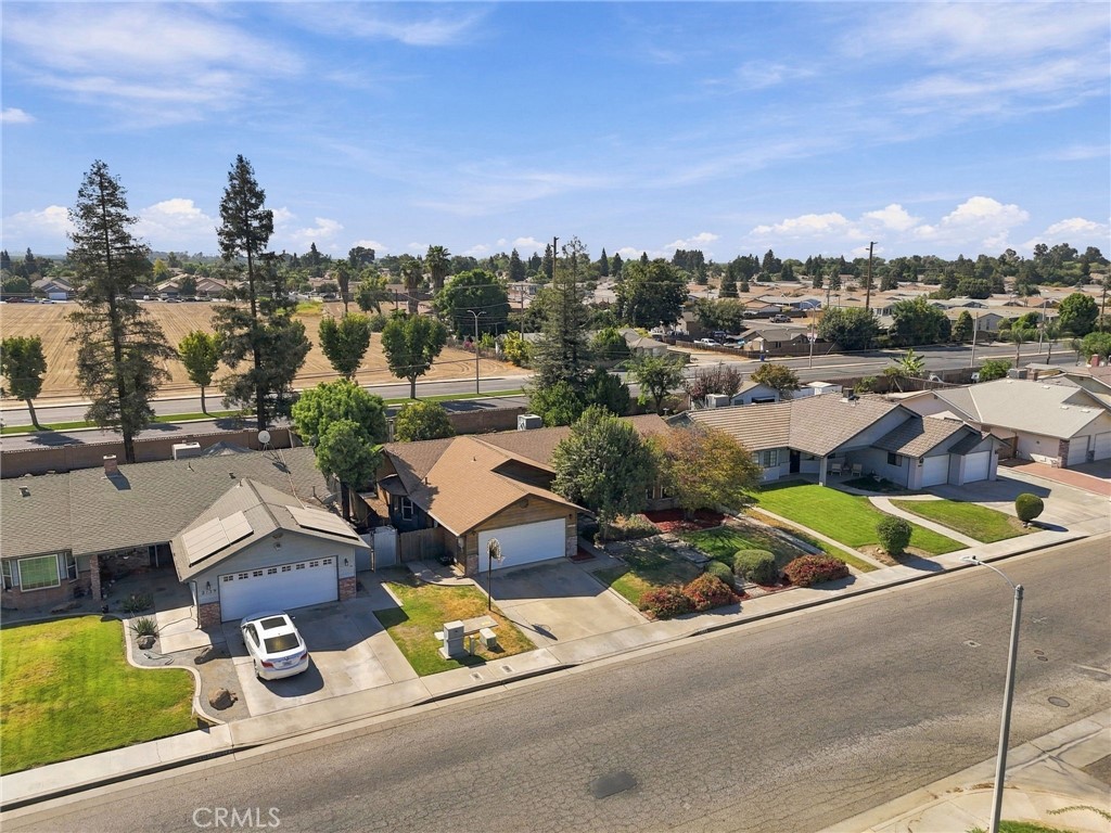 2149 W Della, Porterville, CA 93257