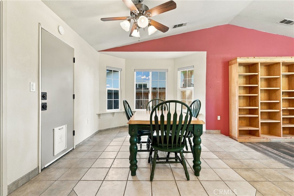 2149 W Della, Porterville, CA 93257