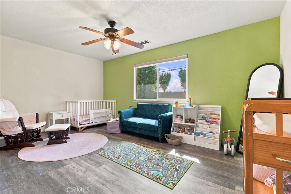 2149 W Della, Porterville, CA 93257