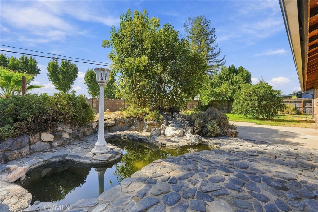 2149 W Della, Porterville, CA 93257