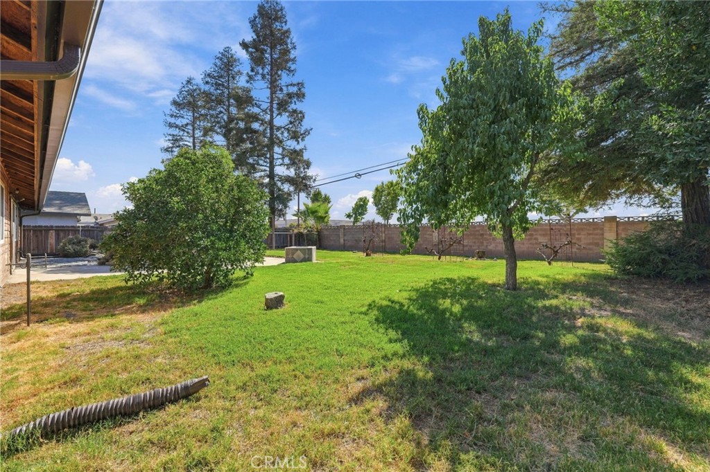 2149 W Della, Porterville, CA 93257