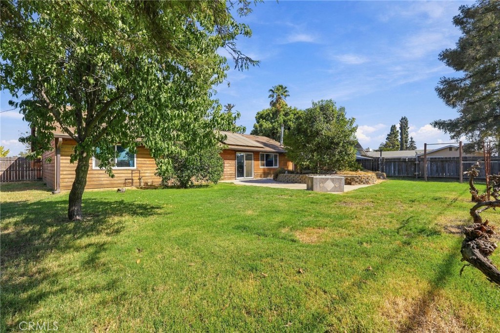 2149 W Della, Porterville, CA 93257
