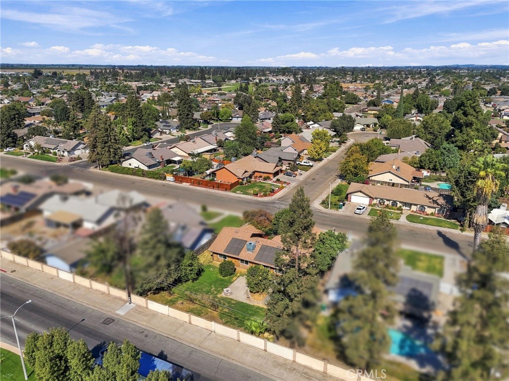2149 W Della, Porterville, CA 93257