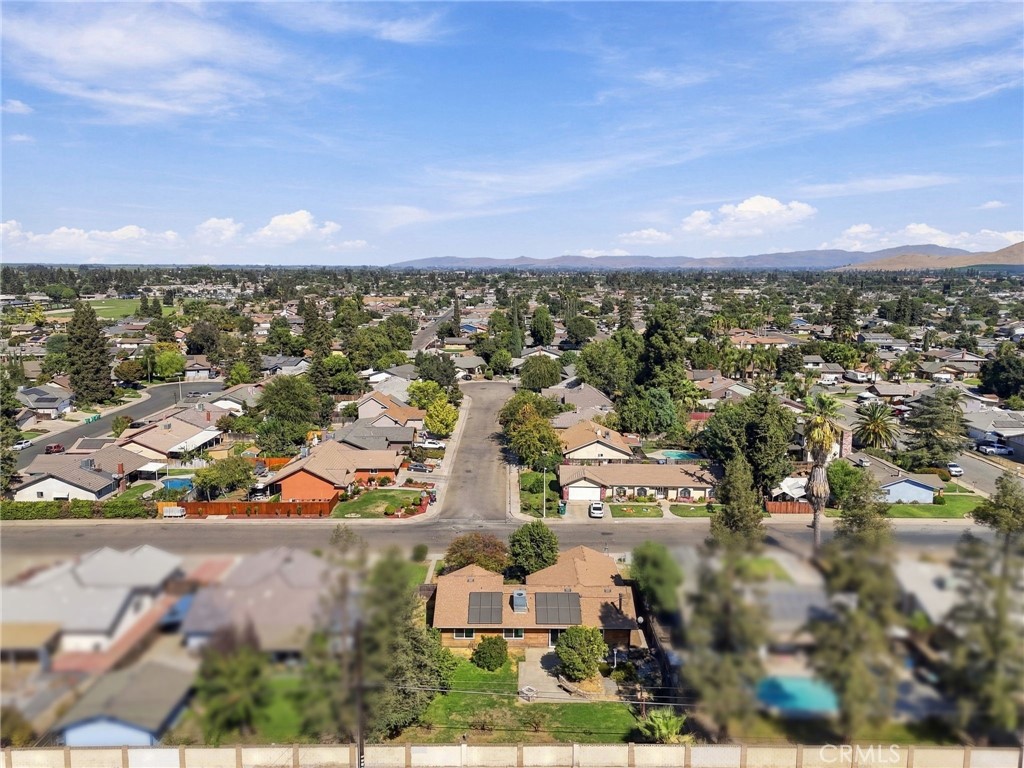 2149 W Della, Porterville, CA 93257