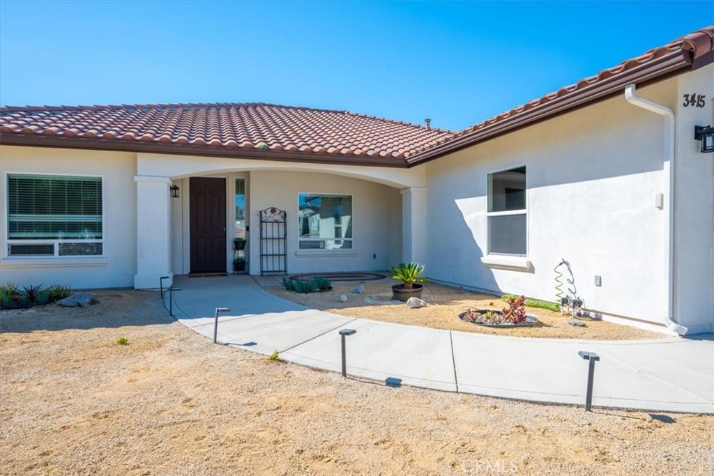 3415 Lakeside Village Drive, Paso Robles, CA 93446