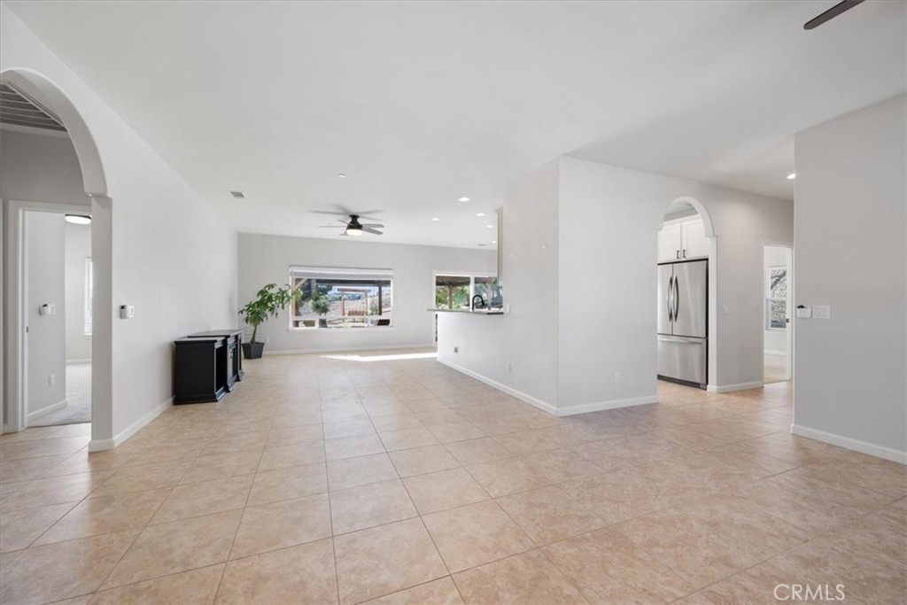 3415 Lakeside Village Drive, Paso Robles, CA 93446