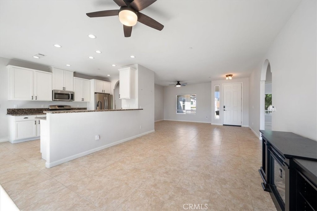 3415 Lakeside Village Drive, Paso Robles, CA 93446