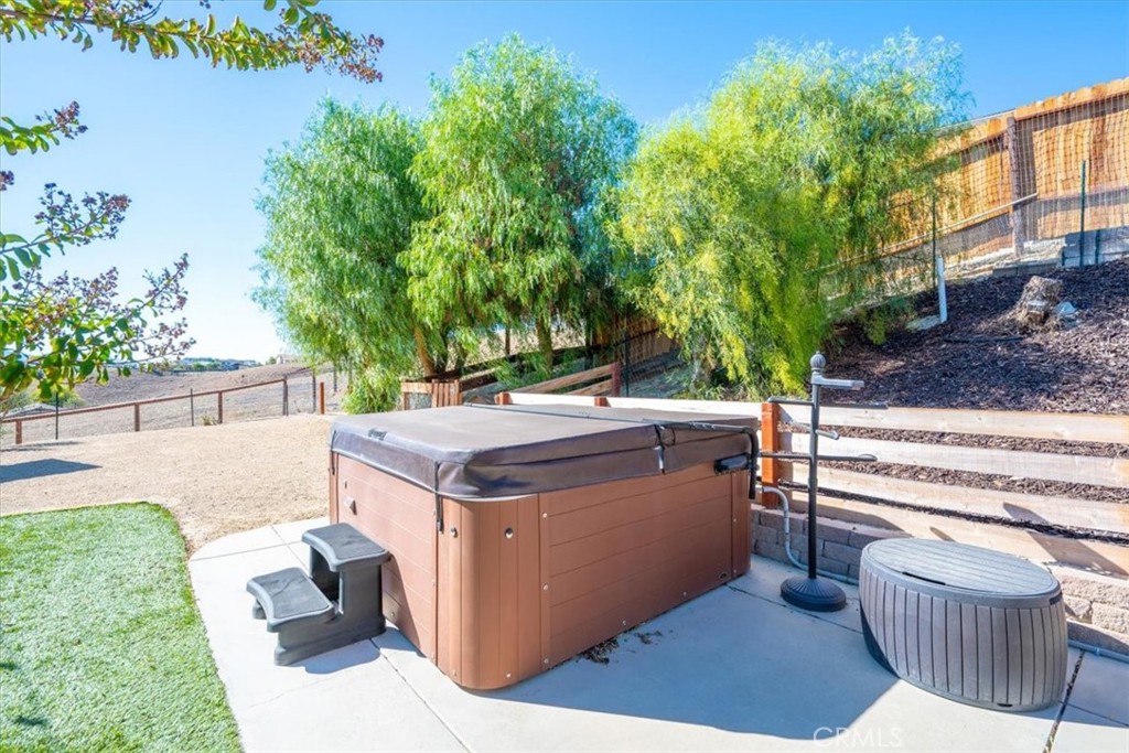 3415 Lakeside Village Drive, Paso Robles, CA 93446