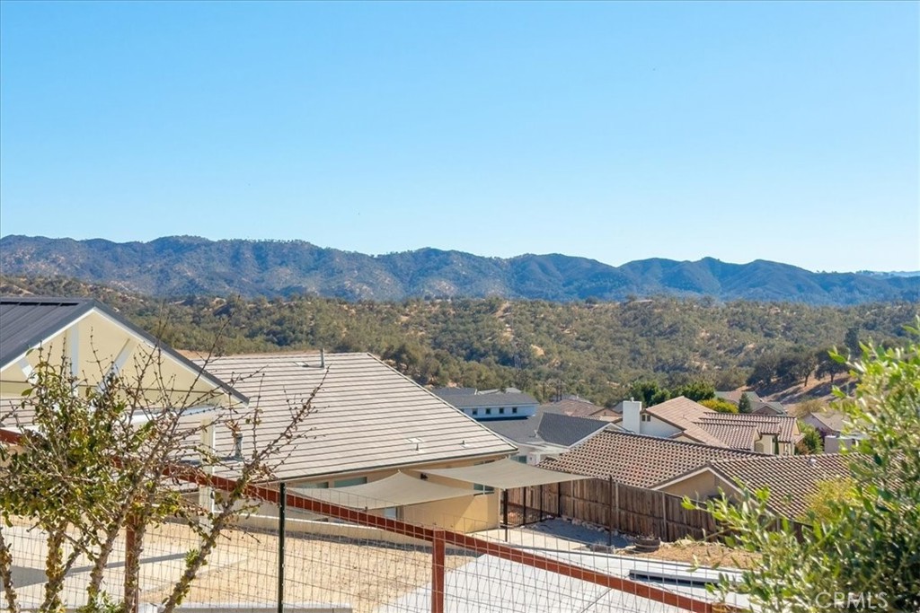 3415 Lakeside Village Drive, Paso Robles, CA 93446