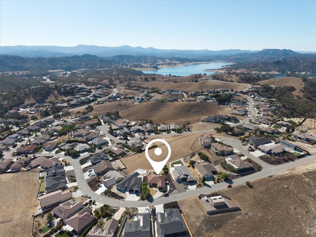 3415 Lakeside Village Drive, Paso Robles, CA 93446