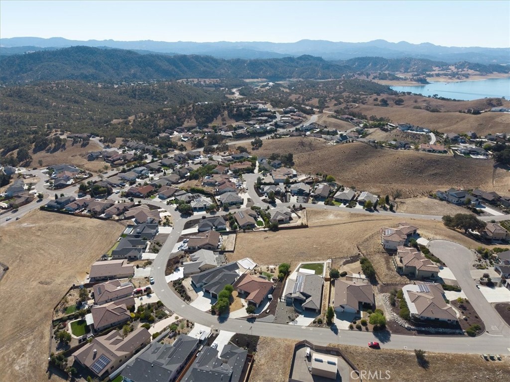 3415 Lakeside Village Drive, Paso Robles, CA 93446