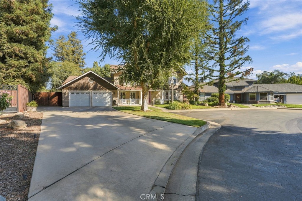 5644 W Walnut Ave, Visalia, CA 93277
