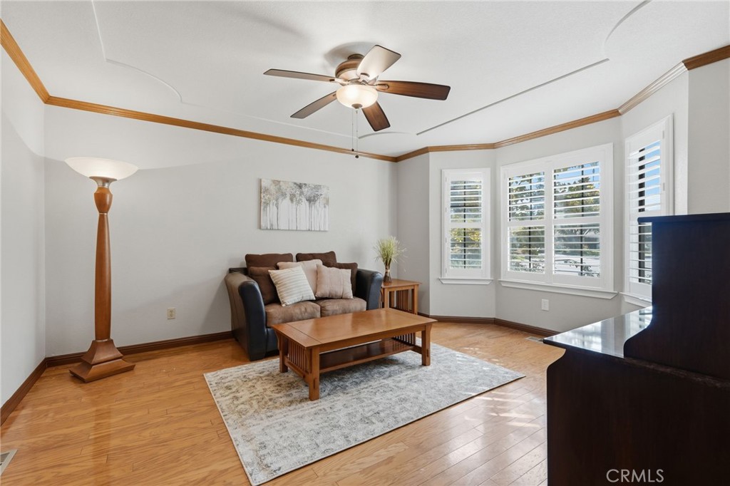 5644 W Walnut Ave, Visalia, CA 93277