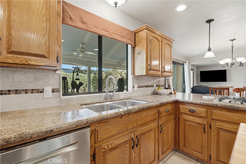 5644 W Walnut Ave, Visalia, CA 93277