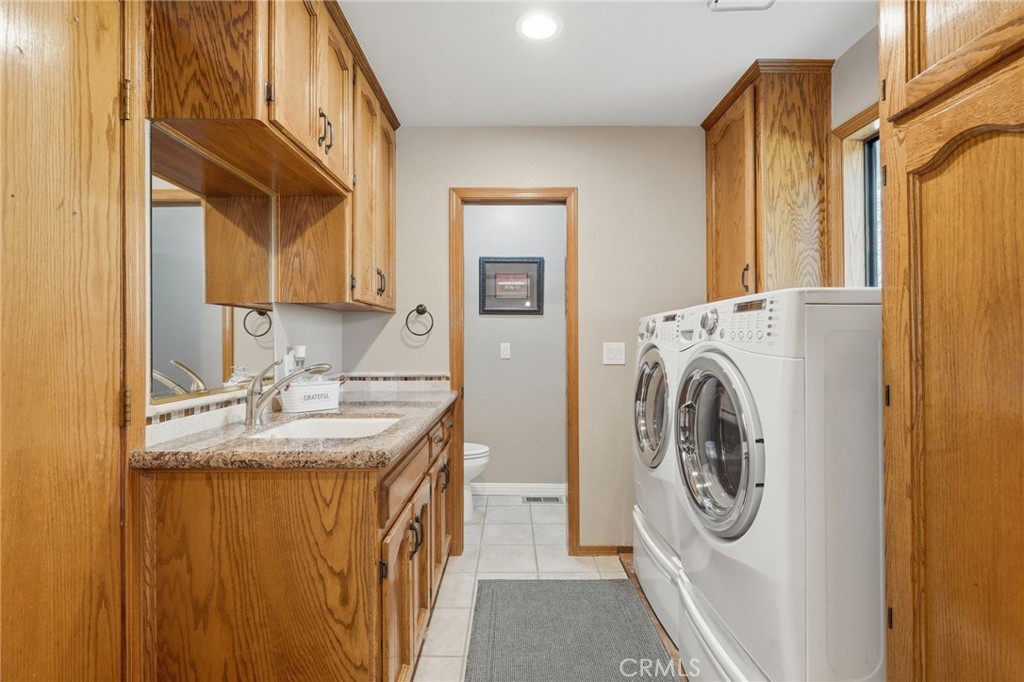5644 W Walnut Ave, Visalia, CA 93277