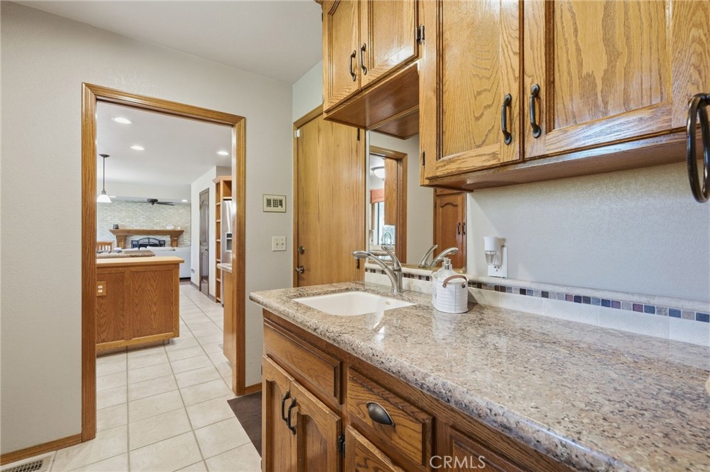 5644 W Walnut Ave, Visalia, CA 93277