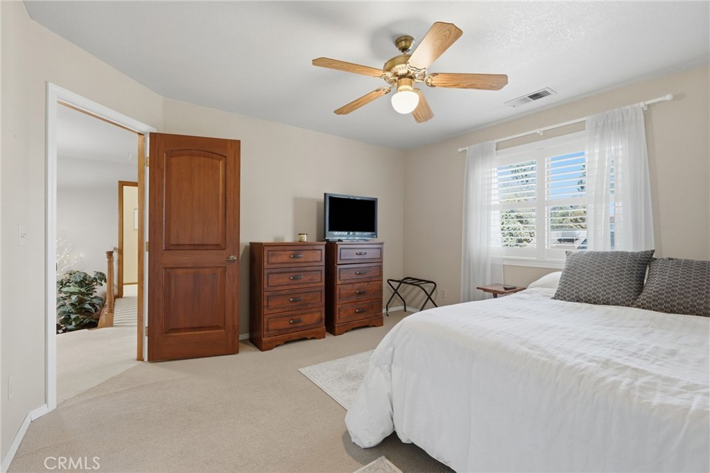 5644 W Walnut Ave, Visalia, CA 93277