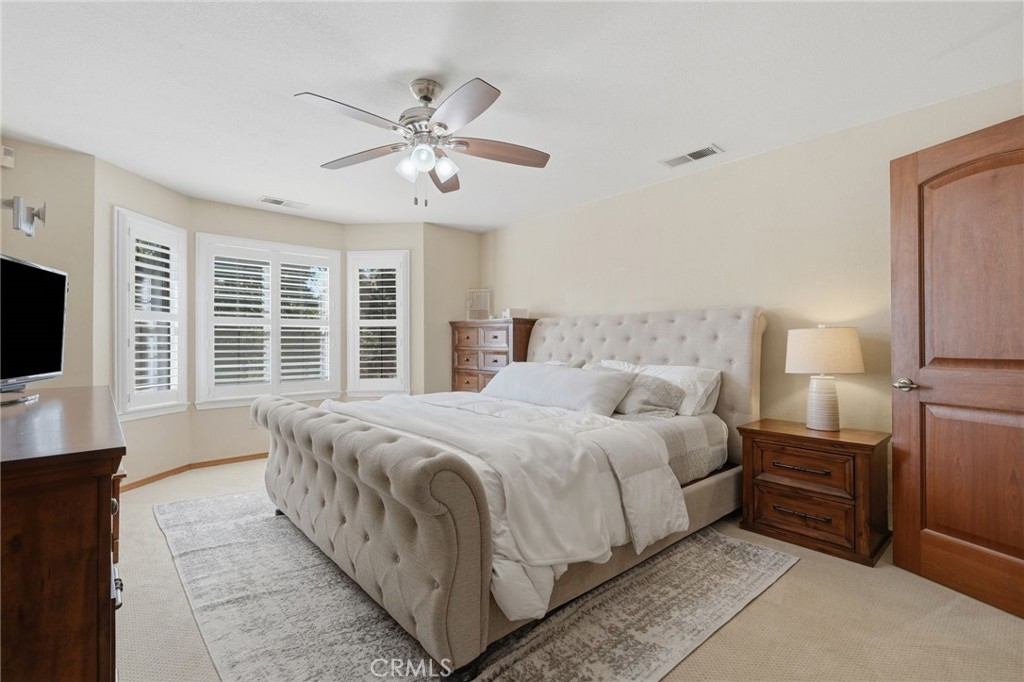 5644 W Walnut Ave, Visalia, CA 93277