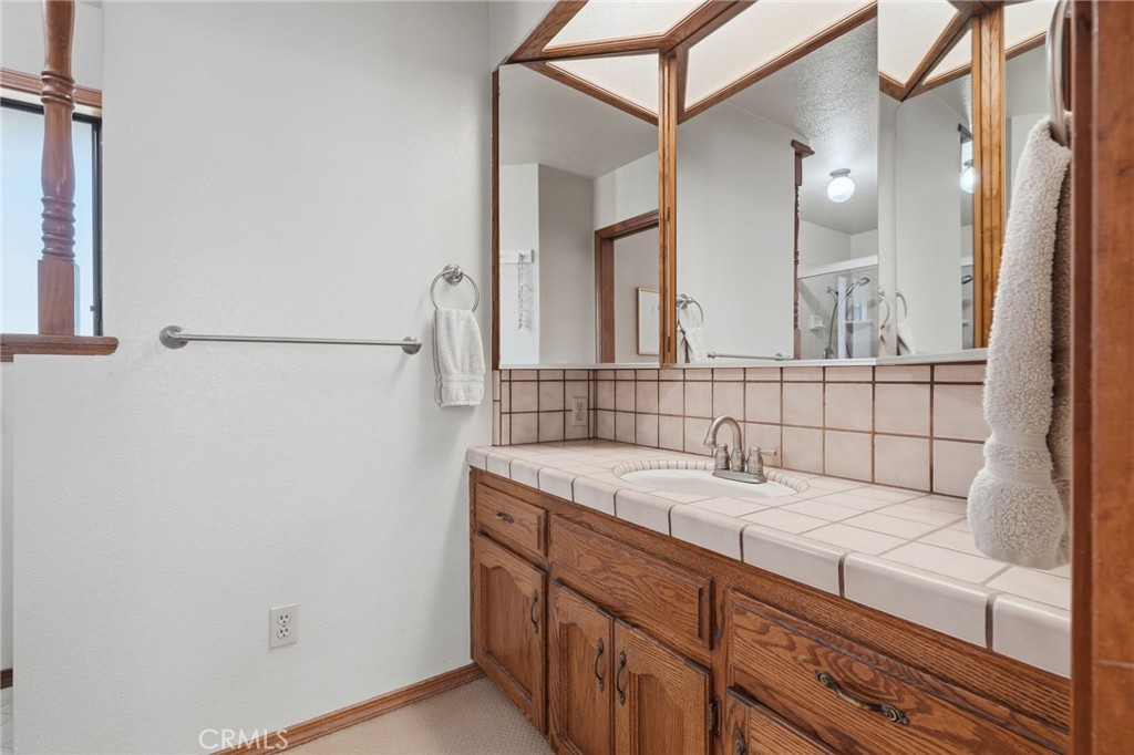 5644 W Walnut Ave, Visalia, CA 93277