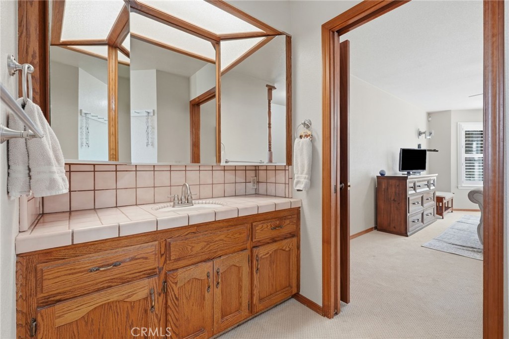 5644 W Walnut Ave, Visalia, CA 93277