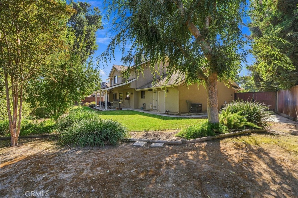5644 W Walnut Ave, Visalia, CA 93277