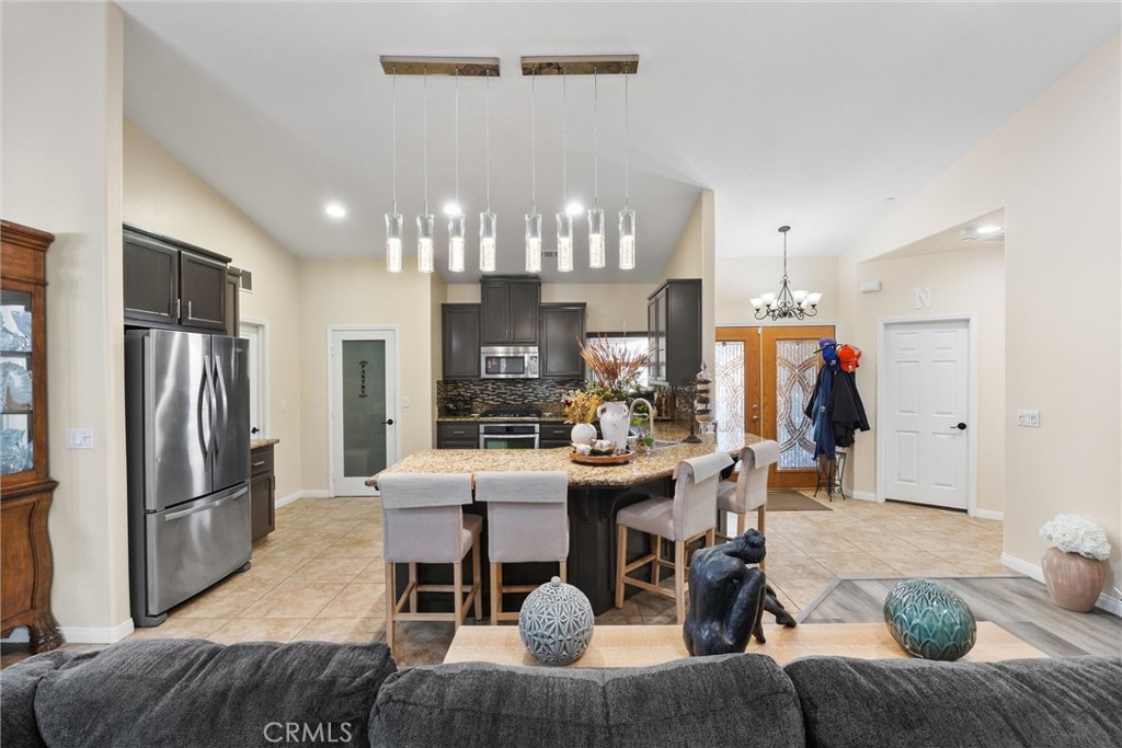 917 Newcastle Ct, Shafter, CA 93263