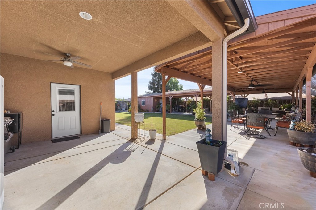917 Newcastle Ct, Shafter, CA 93263