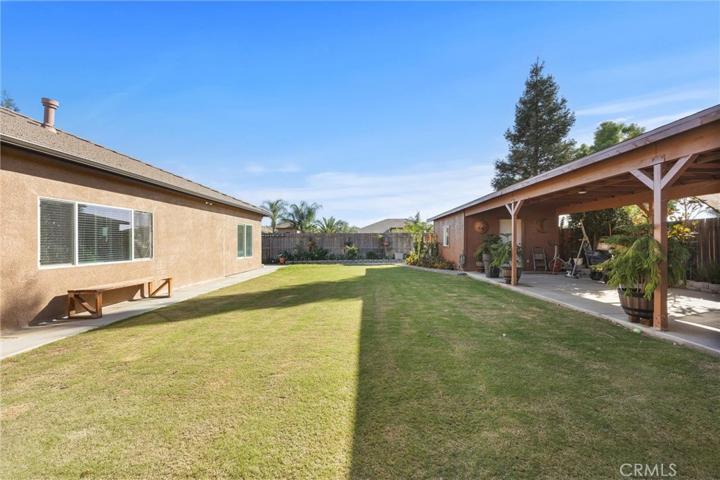 917 Newcastle Ct, Shafter, CA 93263
