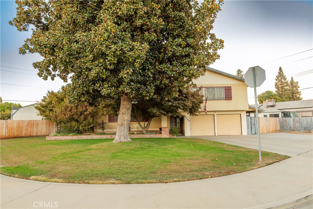 2440 E Howard, Visalia, CA 93292