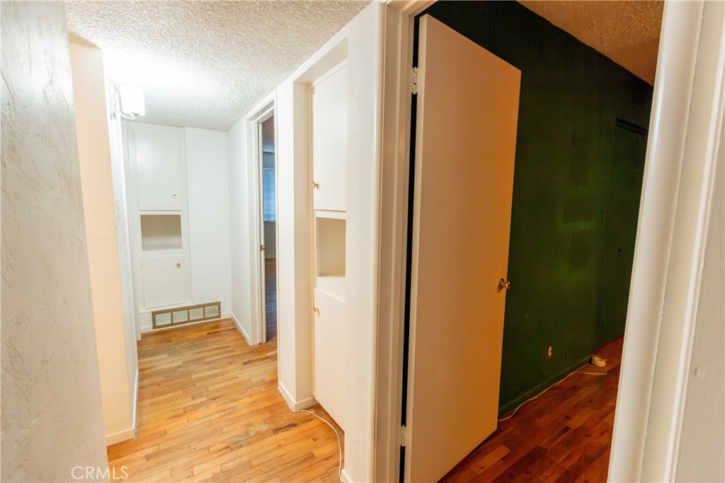 2440 E Howard, Visalia, CA 93292
