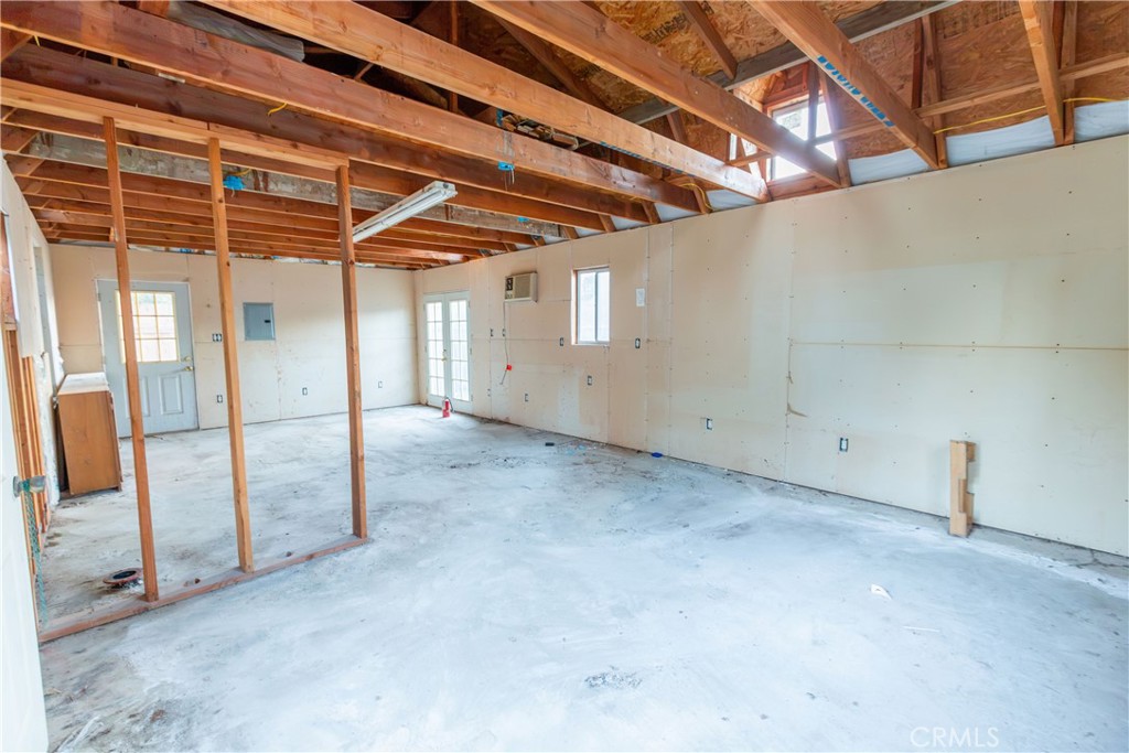 2440 E Howard, Visalia, CA 93292