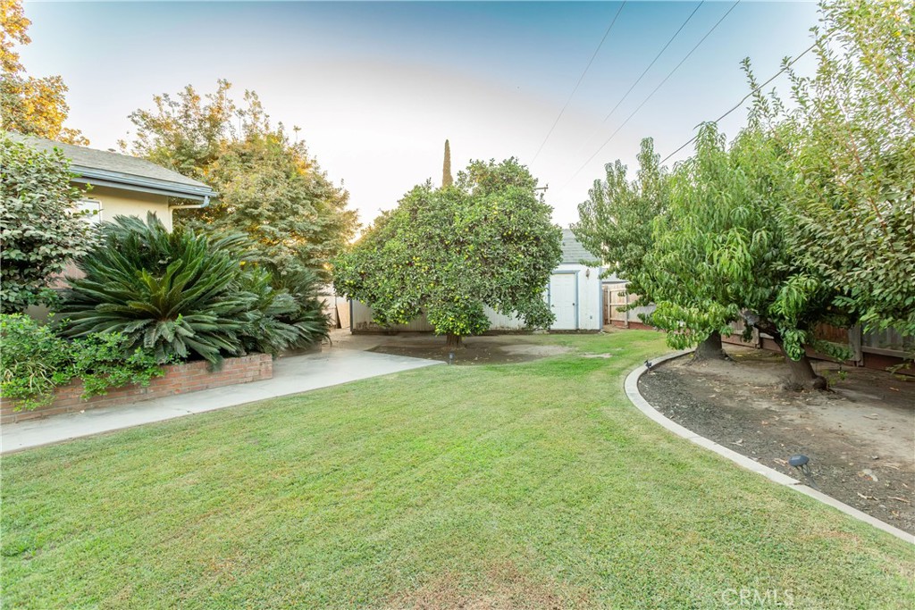 2440 E Howard, Visalia, CA 93292