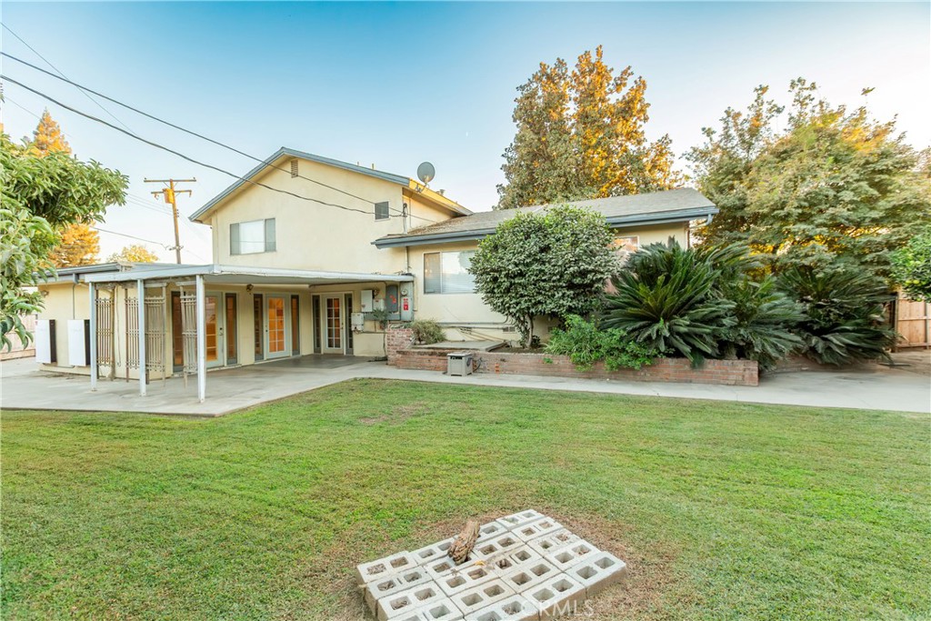 2440 E Howard, Visalia, CA 93292