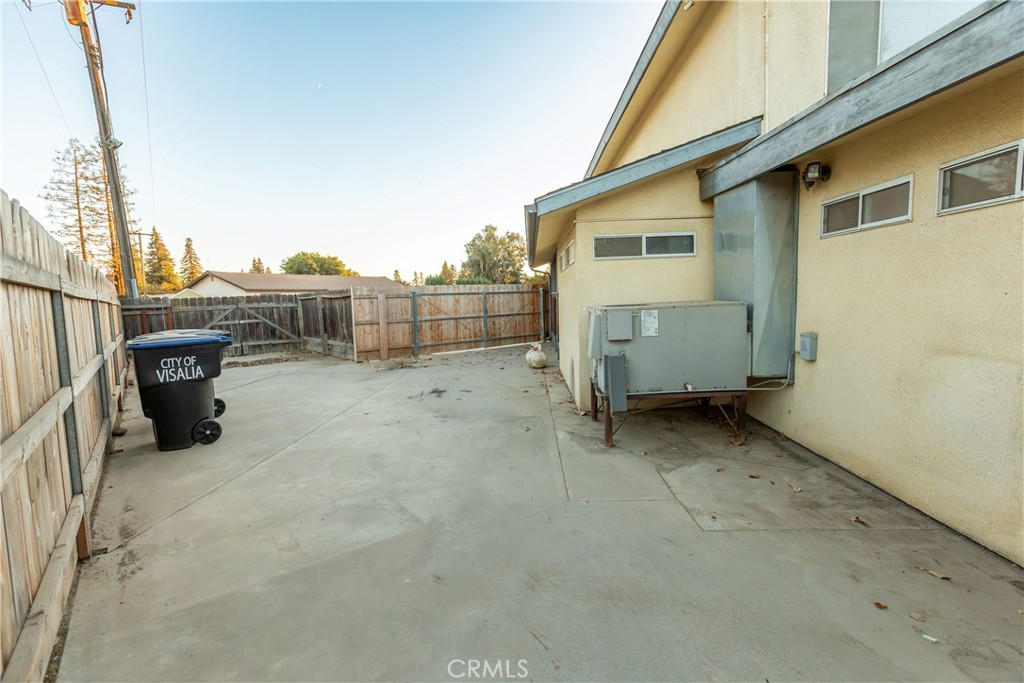 2440 E Howard, Visalia, CA 93292