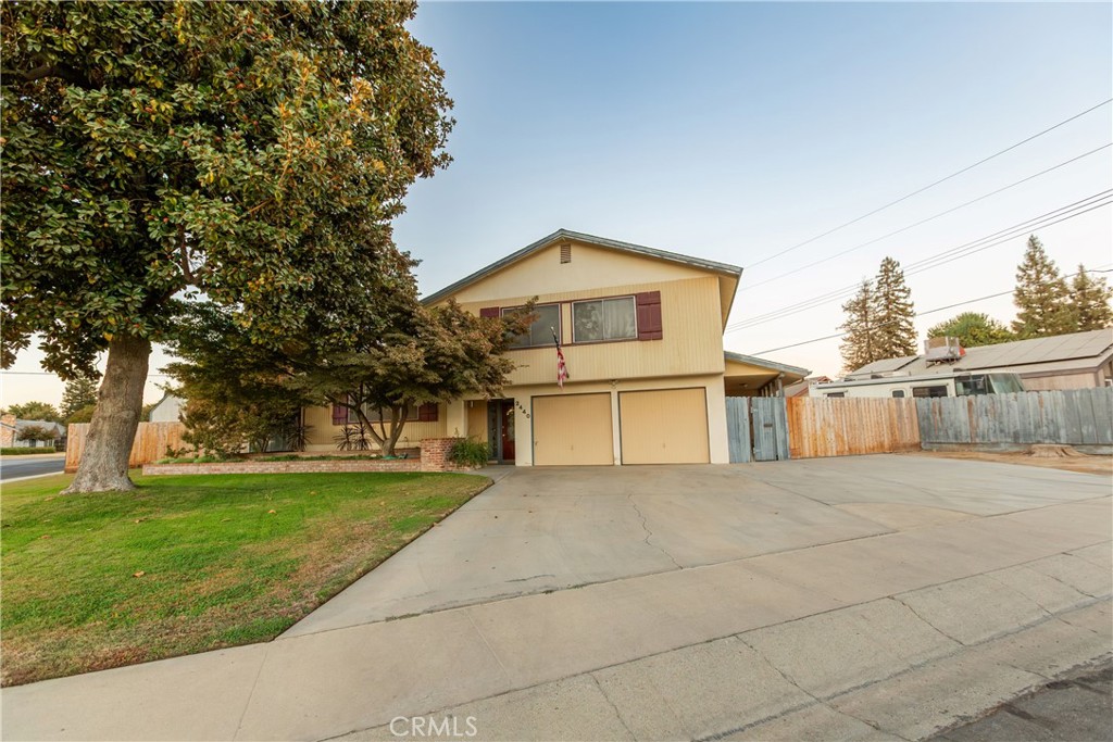 2440 E Howard, Visalia, CA 93292