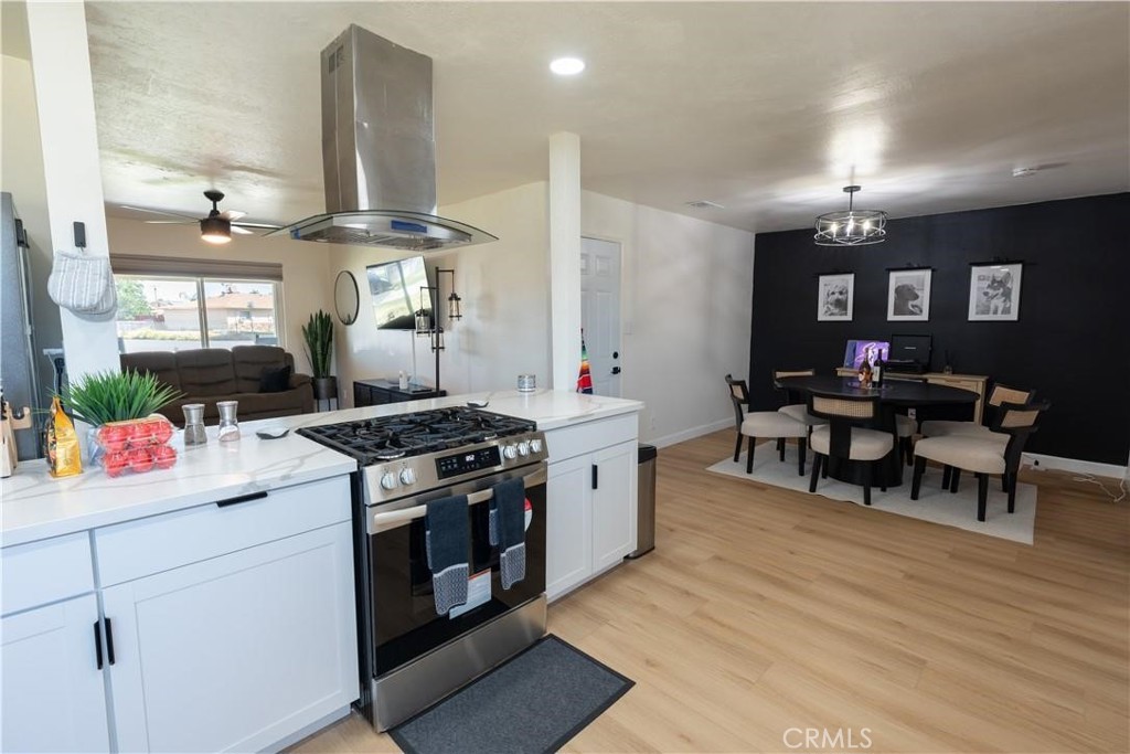 10955 Abby Ln, Hanford, CA 93230